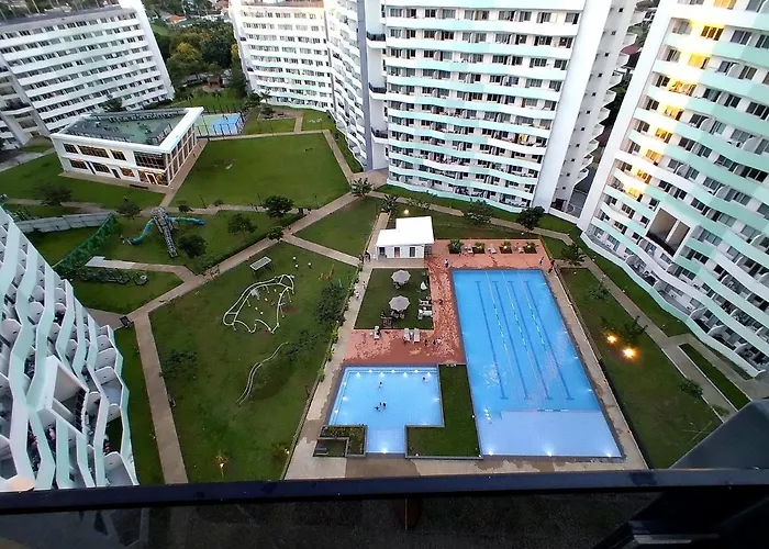 The Residences At Commonwealth