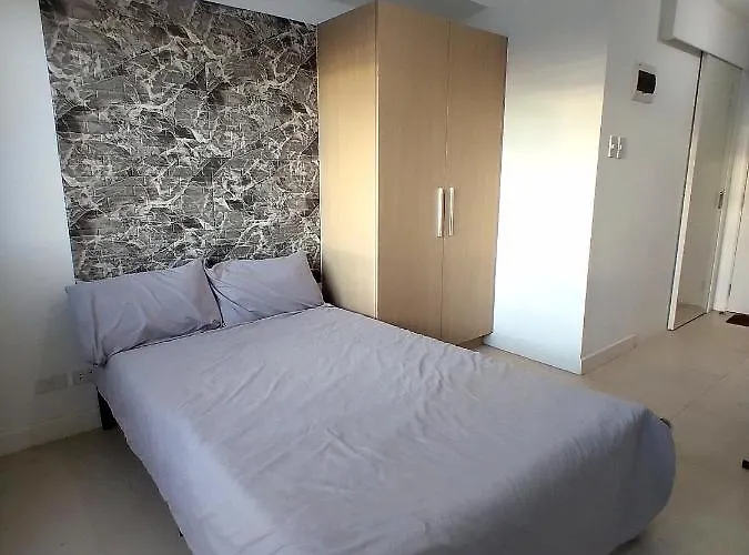 The Residences At Commonwealth Aparthotel *